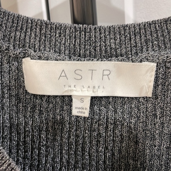 Astr The Label Ribbed Crop Top - Picture 3 of 4